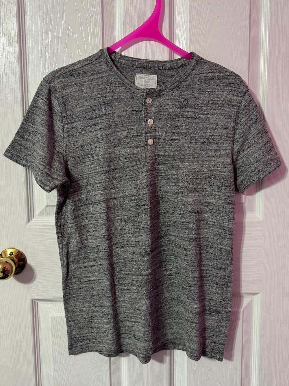 Abercrombie & Fitch Gray Short-Sleeve Henley Tee